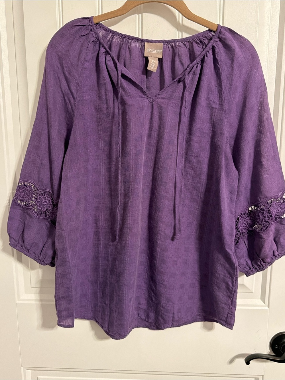 Chico's 3/4 Bubble Lace Sleeve Purple Boho Top. Women's Size Small